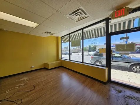 6600-04 West Roosevelt Road W Oak Park IL 60304