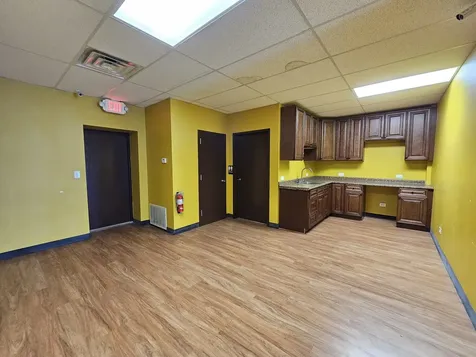 6600-04 West Roosevelt Road W Oak Park IL 60304