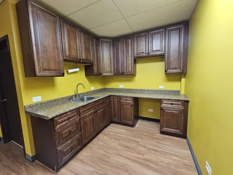 6600-04 West Roosevelt Road W Oak Park IL 60304