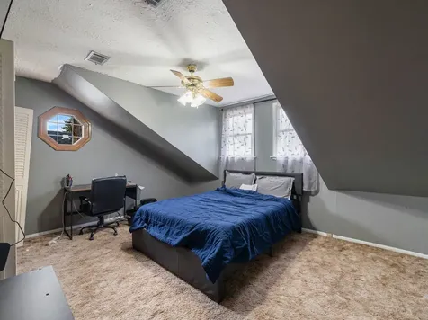 16W583 2ND Court Bensenville IL 60106