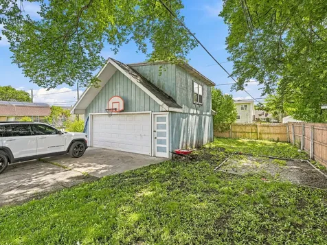 16W583 2ND Court Bensenville IL 60106