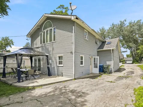 16W583 2ND Court Bensenville IL 60106