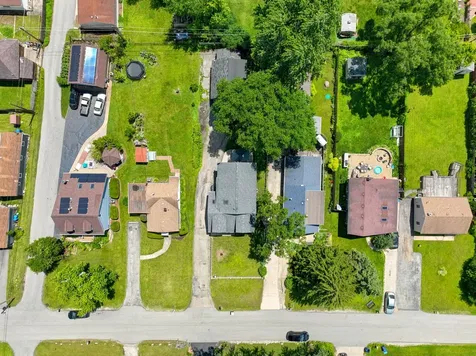 16W583 2ND Court Bensenville IL 60106