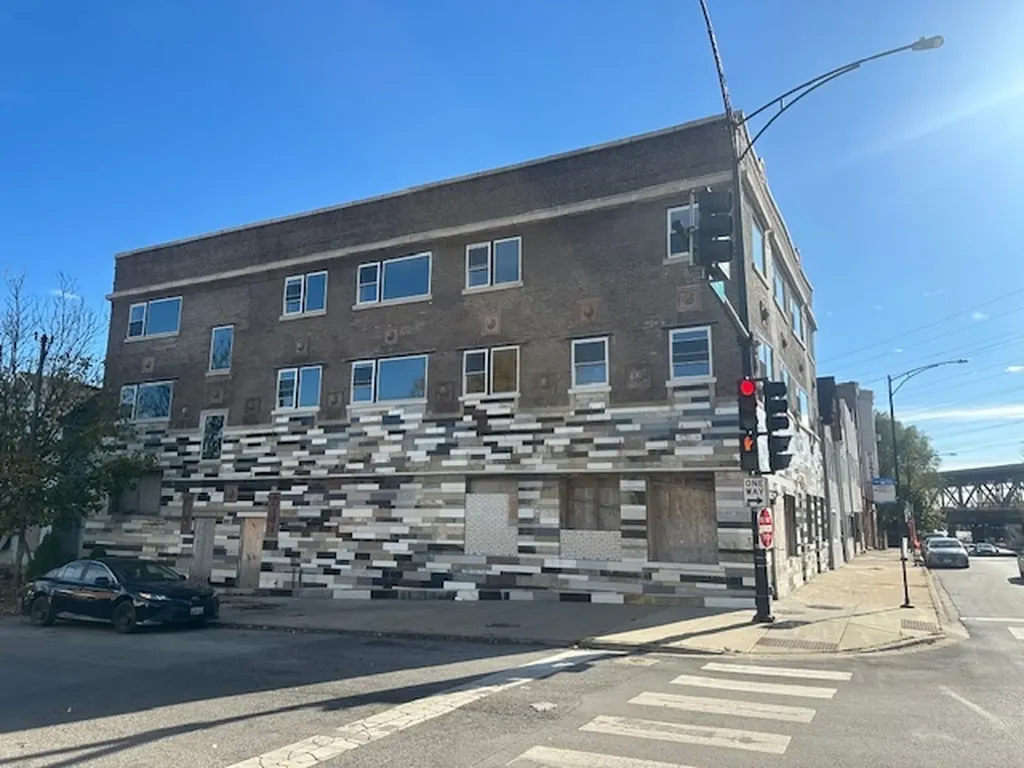 9901 South Ewing Avenue Chicago IL 60617