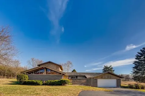 250 Crozier Drive Grayslake IL 60030
