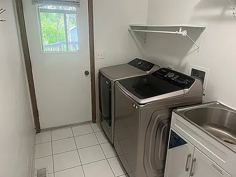 250 Crozier Drive Grayslake IL 60030