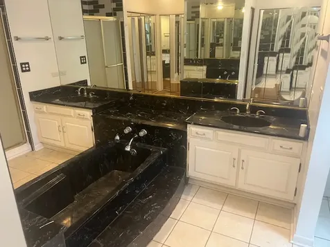 250 Crozier Drive Grayslake IL 60030