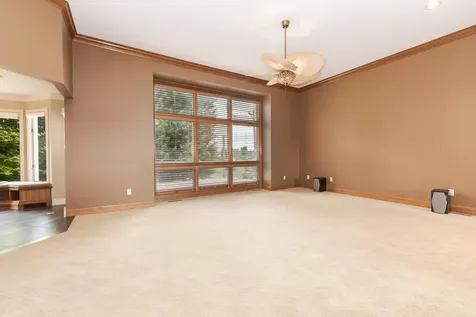 17 Smokey Court Bloomington IL 61704