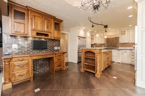 17 Smokey Court Bloomington IL 61704
