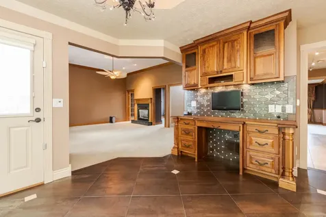 17 Smokey Court Bloomington IL 61704