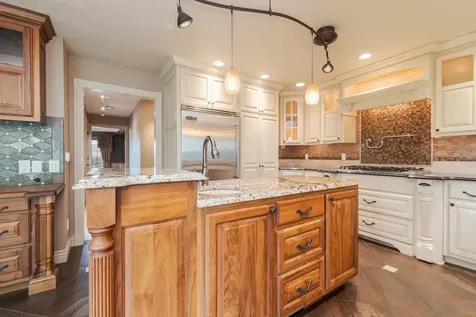 17 Smokey Court Bloomington IL 61704