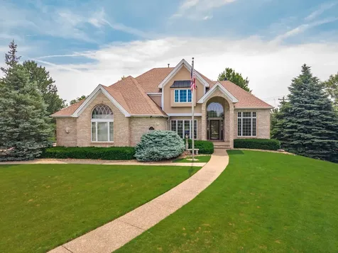 17 Smokey Court Bloomington IL 61704