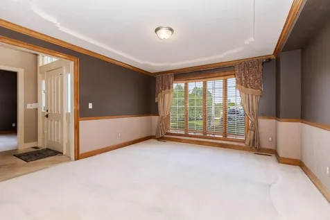 17 Smokey Court Bloomington IL 61704