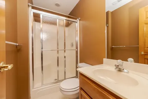 17 Smokey Court Bloomington IL 61704