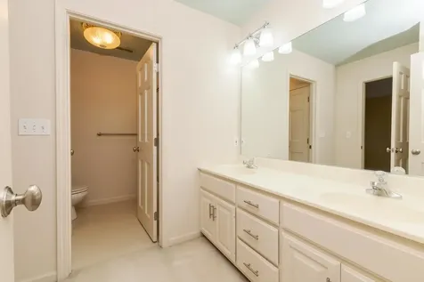 17 Smokey Court Bloomington IL 61704