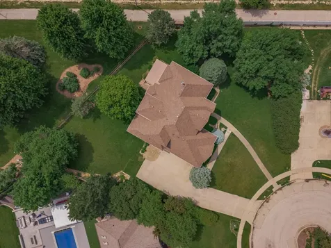 17 Smokey Court Bloomington IL 61704