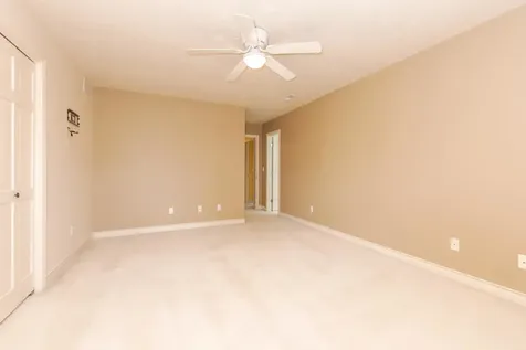 17 Smokey Court Bloomington IL 61704