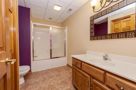 17 Smokey Court Bloomington IL 61704