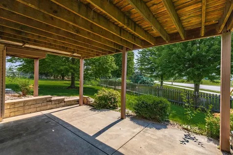 17 Smokey Court Bloomington IL 61704