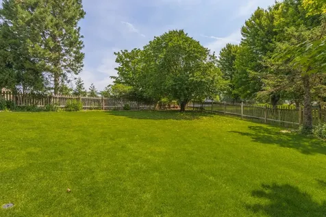 17 Smokey Court Bloomington IL 61704