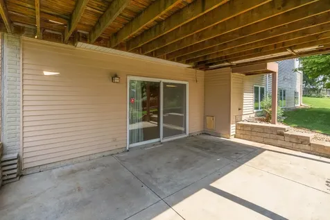 17 Smokey Court Bloomington IL 61704
