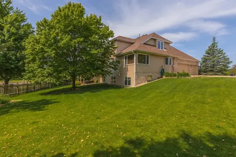 17 Smokey Court Bloomington IL 61704
