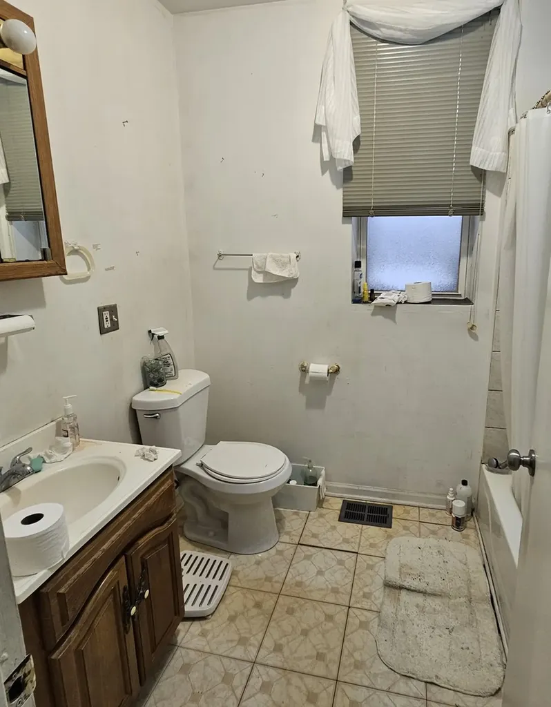 4008 West Wilcox Street Chicago IL 60624