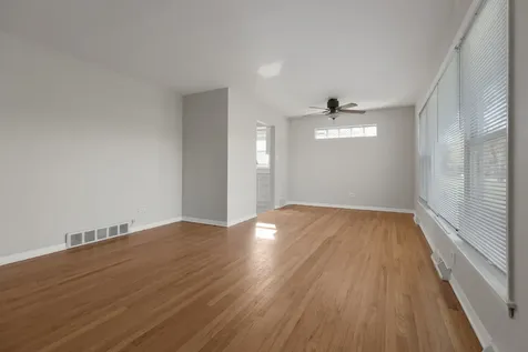 1367 Buffalo Avenue Calumet City IL 60409