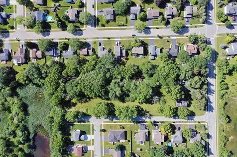 21763 North Deerpath Road Lake Zurich IL 60047