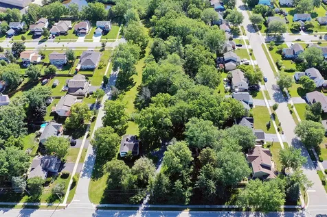 21763 North Deerpath Road Lake Zurich IL 60047