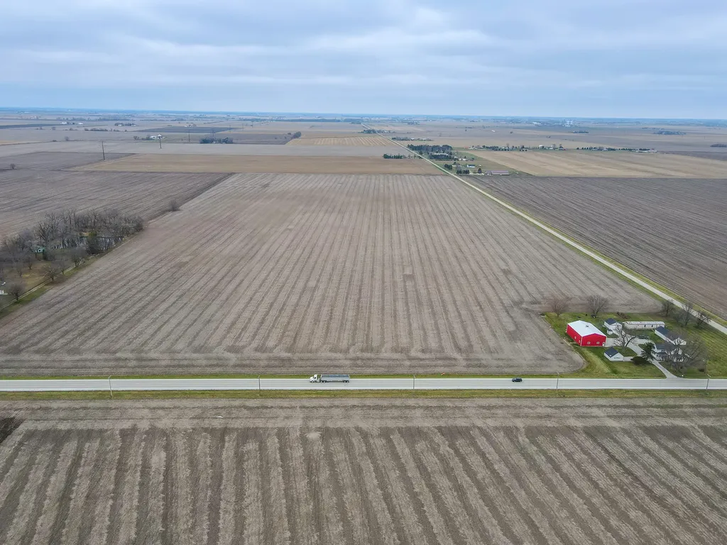 1565-B West 9000 North Road Manteno IL 60950