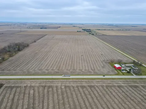 1565-B West 9000 North Road Manteno IL 60950