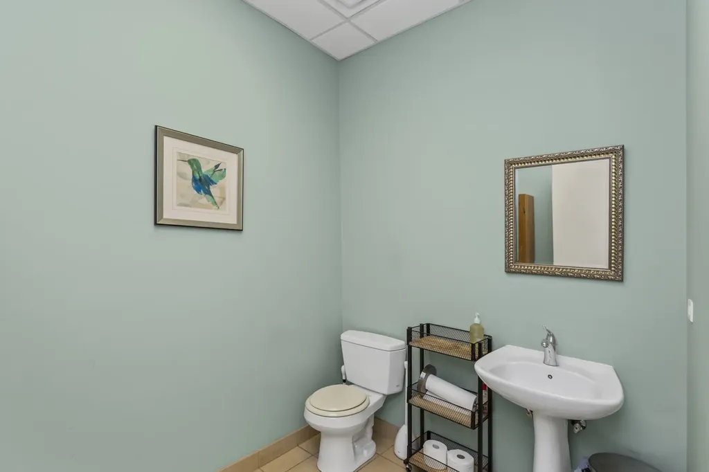 4343 North Western Avenue Chicago IL 60618