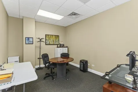 4343 North Western Avenue Chicago IL 60618