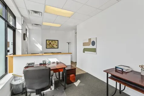 4343 North Western Avenue Chicago IL 60618