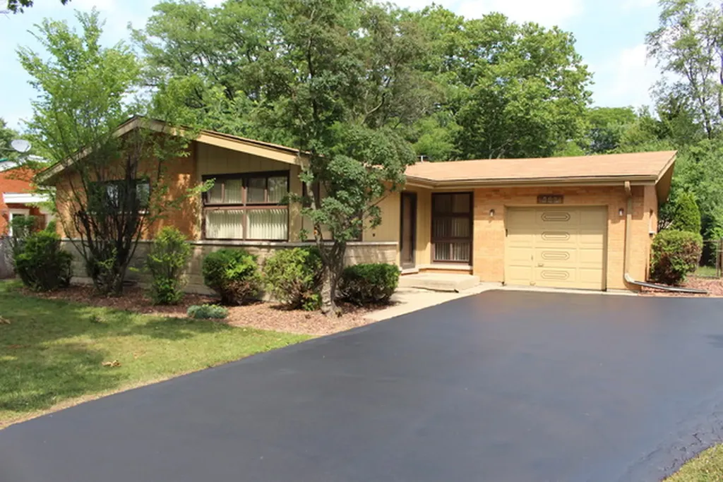 283 South Fair Avenue Elmhurst IL 60126