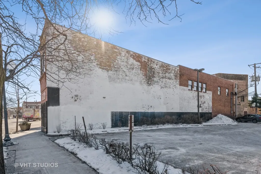 4820 North Western Avenue Chicago IL 60625