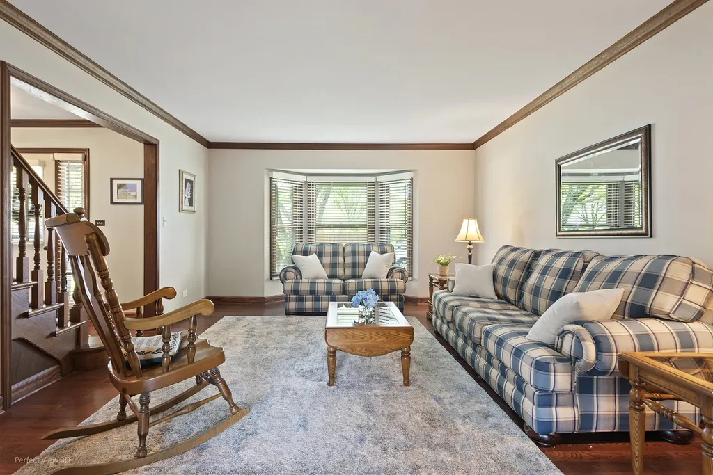 800 Manchester Street Naperville IL 60563