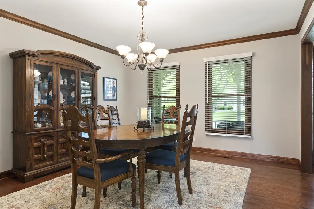 800 Manchester Street Naperville IL 60563