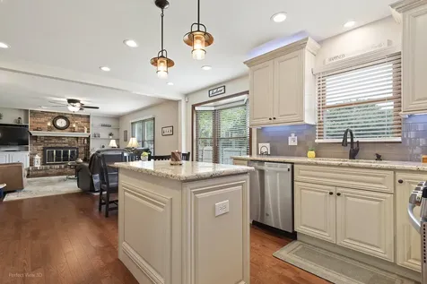 800 Manchester Street Naperville IL 60563