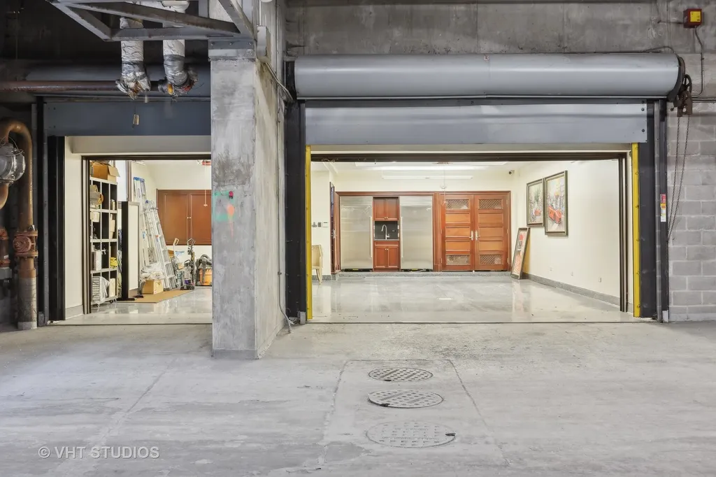 915 North Dearborn Street Chicago IL 60610