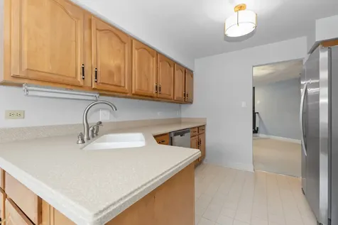 7920 West Lakeview Court Palos Heights IL 60463