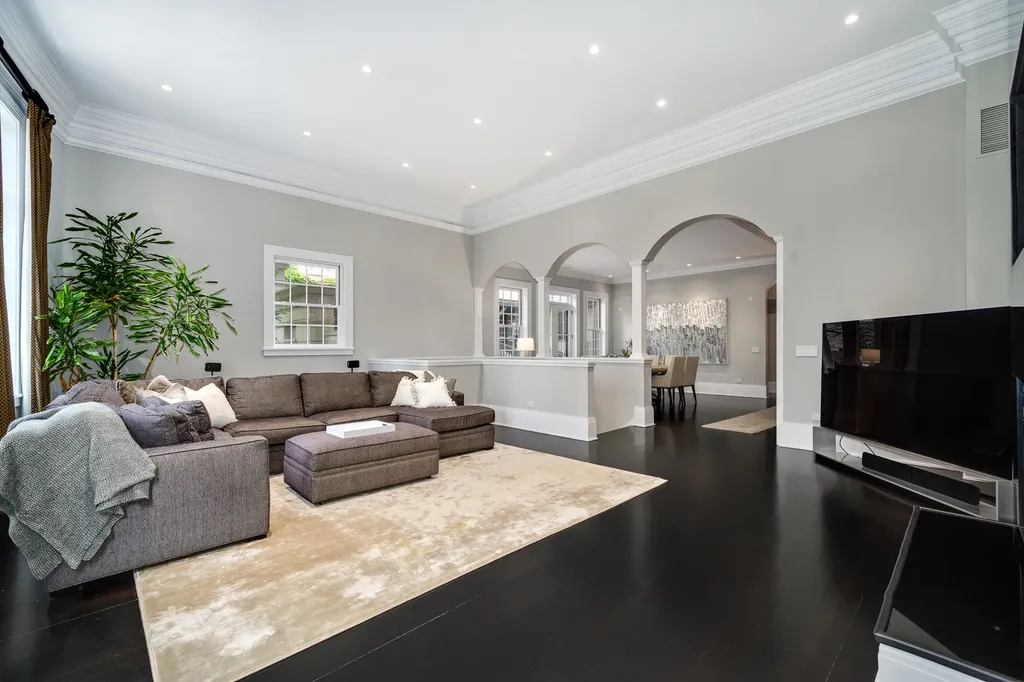 460 West Huron Street Chicago IL 60654