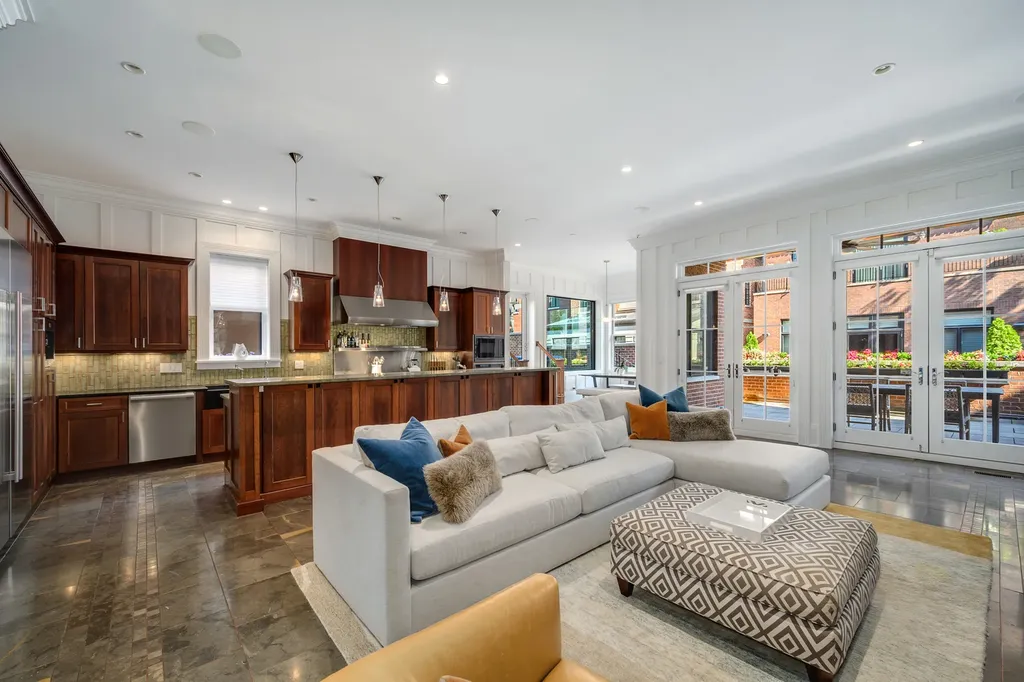 460 West Huron Street Chicago IL 60654
