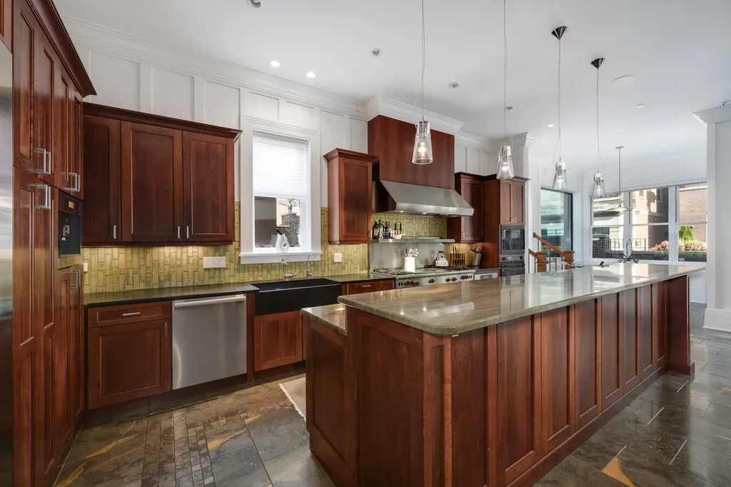 460 West Huron Street Chicago IL 60654