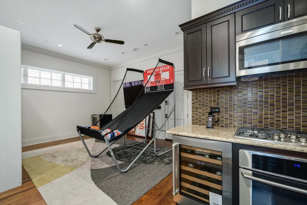 460 West Huron Street Chicago IL 60654