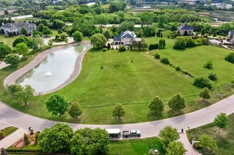 8 Falcon Lakes Drive South Barrington IL 60010
