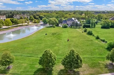 8 Falcon Lakes Drive South Barrington IL 60010