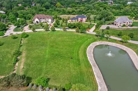 8 Falcon Lakes Drive South Barrington IL 60010