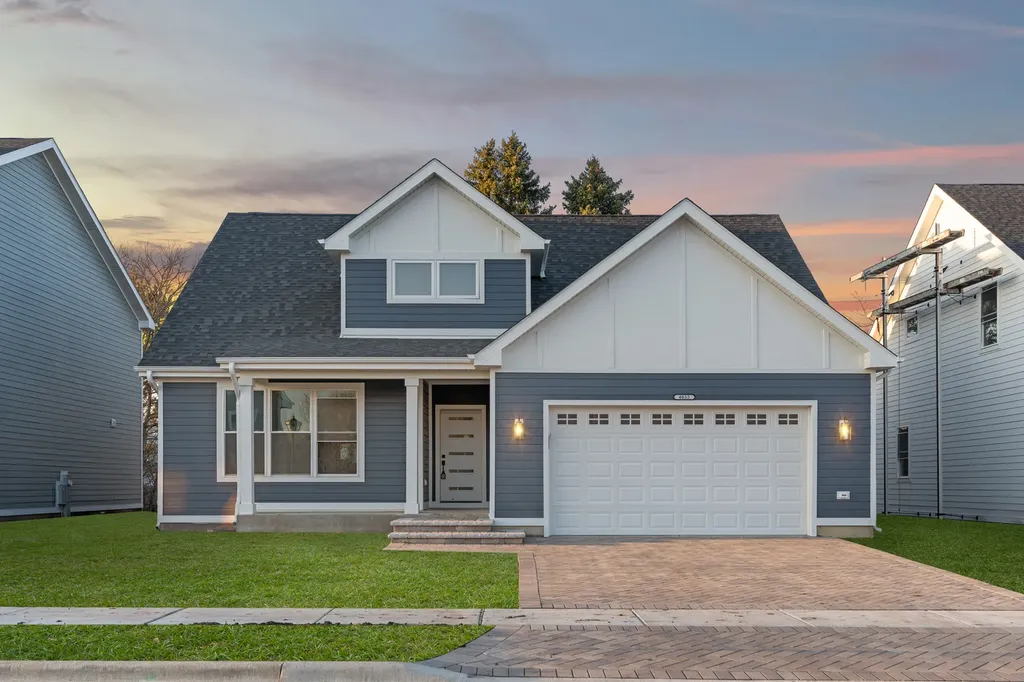 4032 Faith Lane St. Charles IL 60174